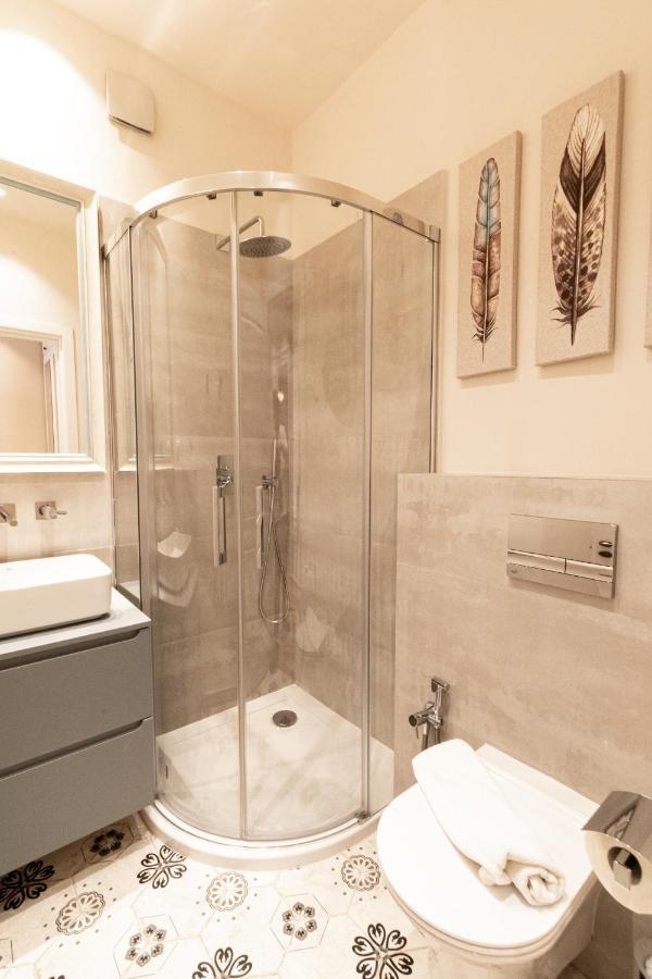 Black Gate - Quiet Studio In The Heart Of Old Town With Free Private Secured Parking Braşov Dış mekan fotoğraf